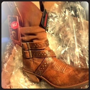 Ariat Cayde cowgirl boots NWT size 6